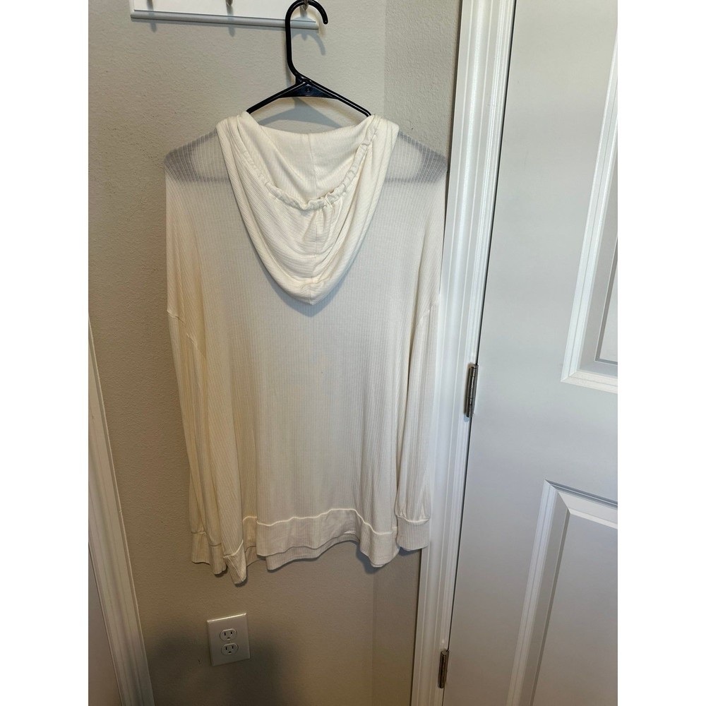 Fabletics - Picture 3 of 3